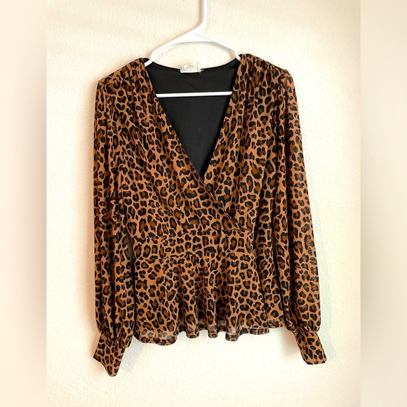 Ember Women’s Wild Elegance Leopard Print Wrap Blouse size L - Picture 1 of 7